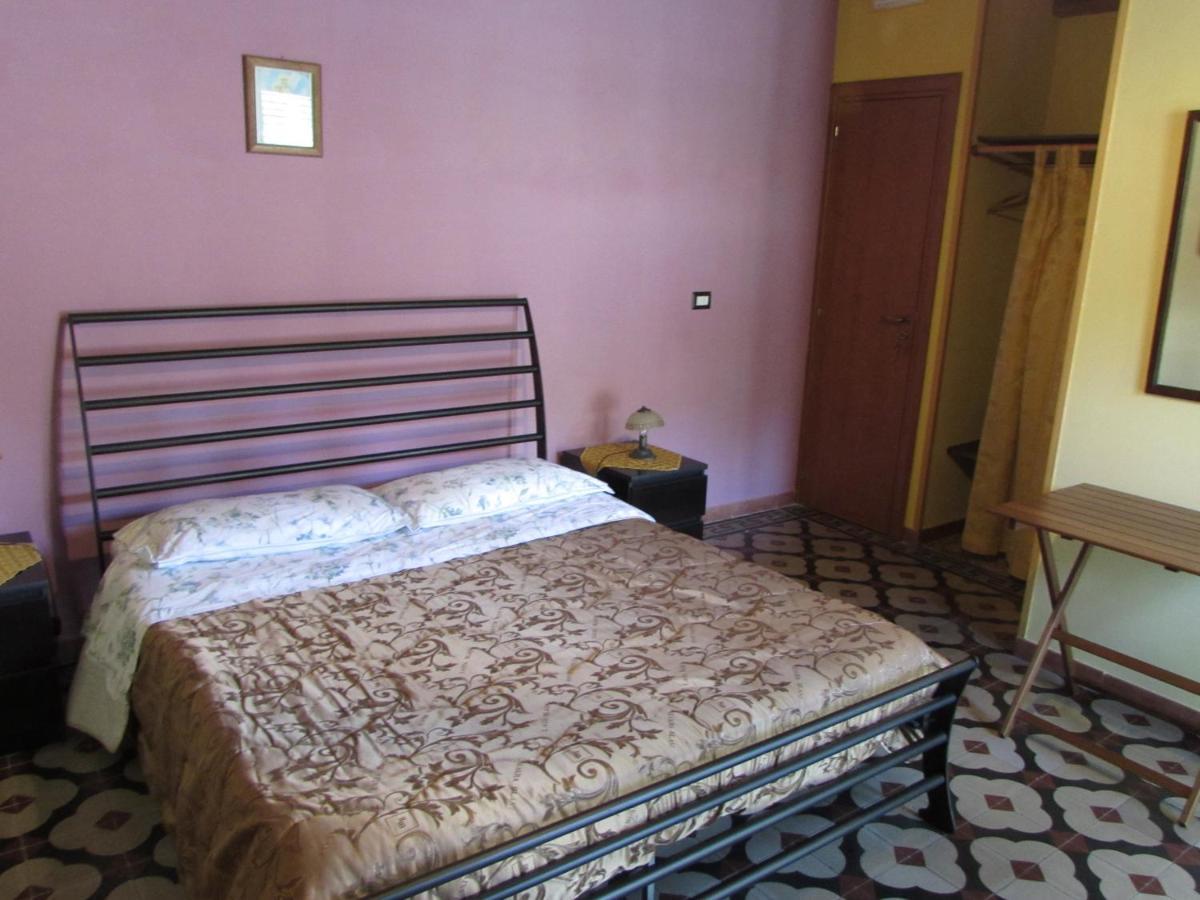 Antico Palazzo Bed and Breakfast Giardini Naxos Εξωτερικό φωτογραφία